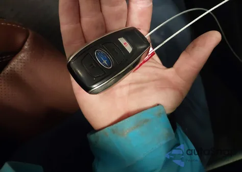 2018 Subaru Outback 2.5I Touring z USA, uszkodzony, nr VIN 4S4BSATC8J3240231